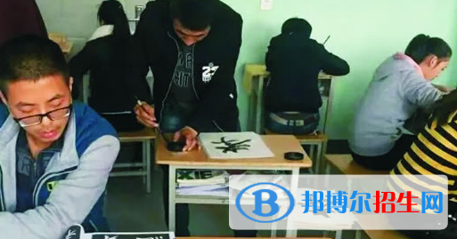 蘭州裝備制造技師學院網站網址 