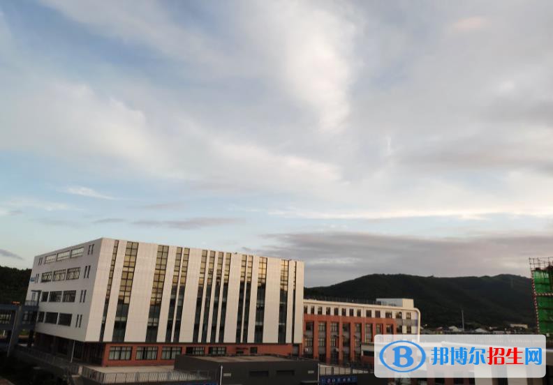 岱山職業(yè)技術(shù)學(xué)校2020年報(bào)名條件、招生要求、招生對(duì)象