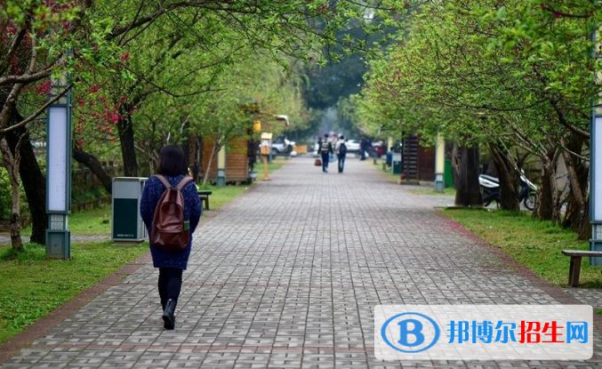 南陽第三中等職業(yè)學(xué)校怎么樣、好不好