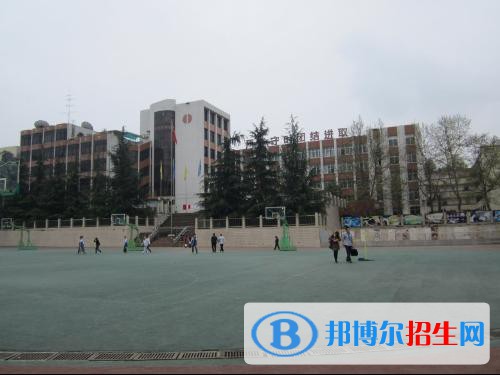 貴陽財經(jīng)學校2020年報名條件、招生要求、招生對象