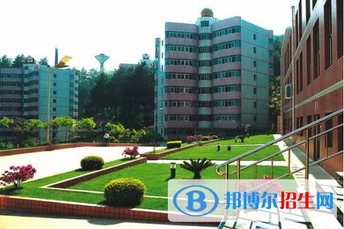 貴陽財經(jīng)學校怎么樣，好不好