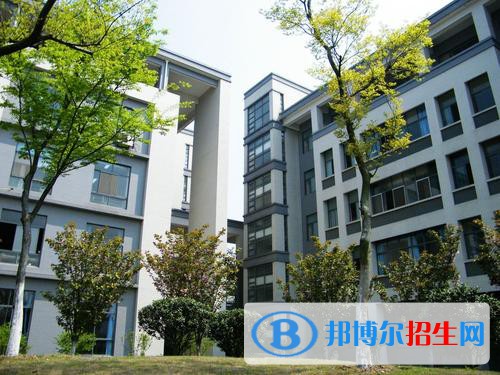黃岡護(hù)士學(xué)校2020年招生辦聯(lián)系電話(huà)