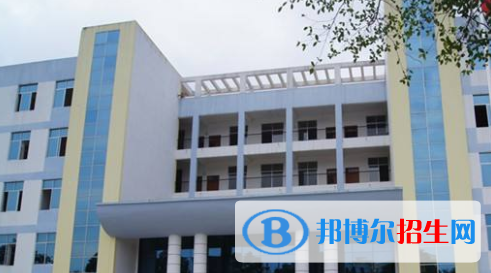 東興中等職業(yè)技術(shù)學(xué)校2020年招生簡章 