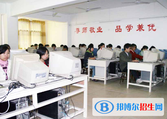 興國(guó)興旺職業(yè)技術(shù)學(xué)校2020年招生辦聯(lián)系電話(huà)