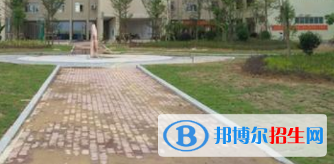 容縣衛(wèi)生學(xué)校2020年報名條件、招生要求、招生對象