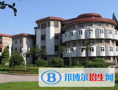 潛江職業(yè)教育中心2020年報(bào)名條件、招生要求、招生對(duì)象