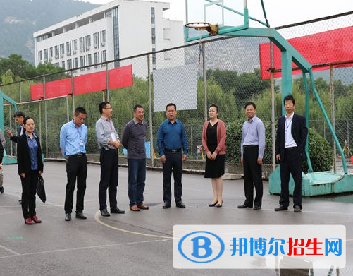 定西工貿(mào)中等專(zhuān)業(yè)學(xué)校2020年招辦聯(lián)系電話