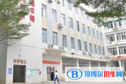 廣州華風(fēng)技工學(xué)校2020年報名條件、招生要求、招生對象