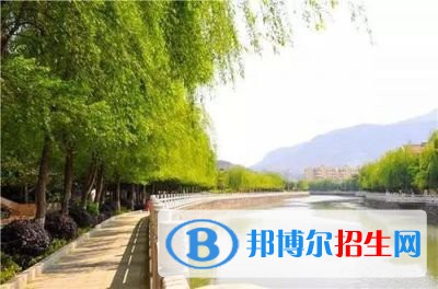 鳳慶縣職業(yè)高級中學(xué)2020年報名條件、招生要求、招生對象