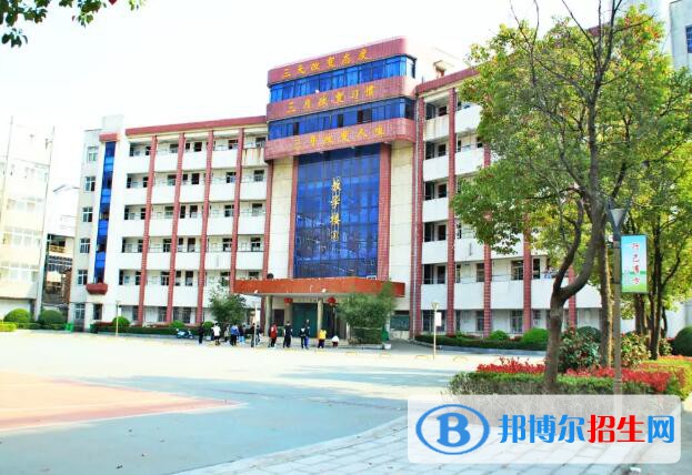 孝感工業(yè)學(xué)校2020年報名條件、招生要求、招生對象