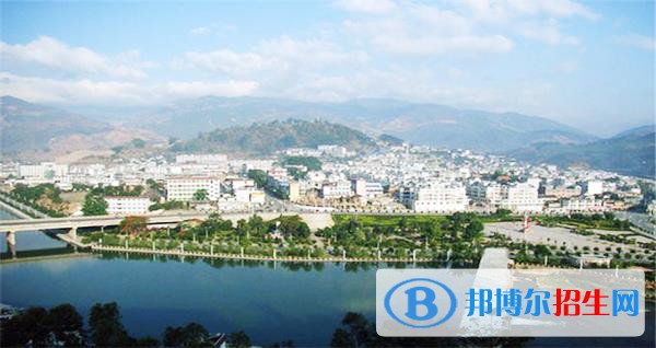 云縣高級中學2020年學費、收費多少