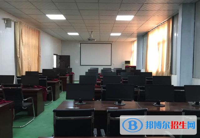 濮陽第六技工學(xué)校2021年報(bào)名條件、招生要求、招生對(duì)象