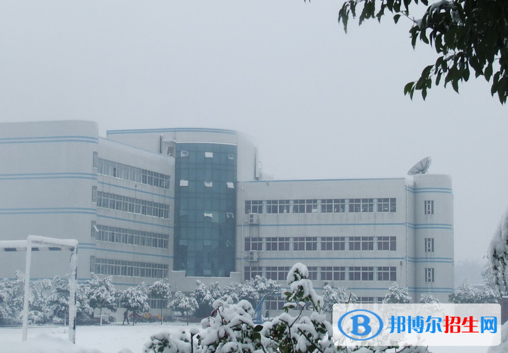 南陽建筑工程學校2021年報名條件、招生要求、招生對象
