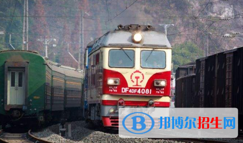 貴陽2020年男生上鐵路學(xué)校學(xué)什么專業(yè)好
