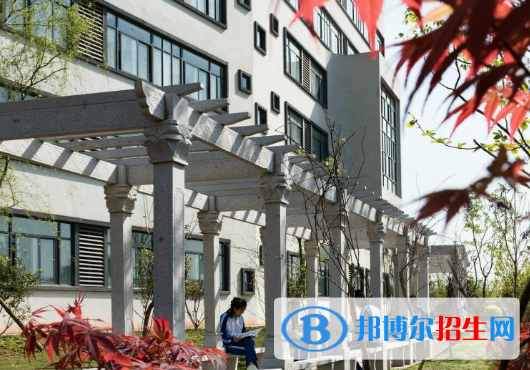蕪湖醫(yī)藥衛(wèi)生學(xué)校年報名條件、招生要求、招生對象