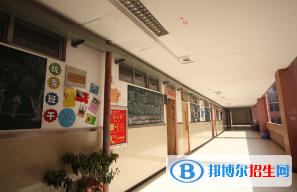 江西師大附中國際部2020年學(xué)費(fèi)、收費(fèi)多少
