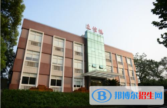 重慶2022年汽修學校有女生嗎