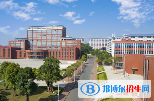 廣東創(chuàng)新科技職業(yè)學(xué)院怎么樣、好不好