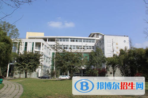 四川電力職業(yè)技術(shù)學(xué)院2020年報(bào)名條件、招生要求、招生對(duì)象