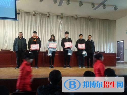 南陽市電子中等專業(yè)學校2021年報名條件、招生要求、招生對象
