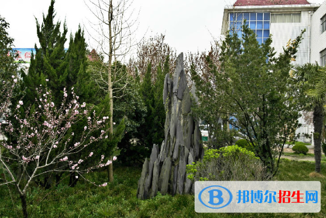 阜陽(yáng)工業(yè)經(jīng)濟(jì)學(xué)校2020年報(bào)名條件、招生要求、招生對(duì)象