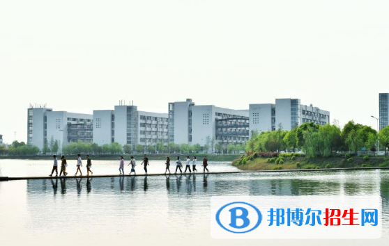 吉安職業(yè)技術(shù)學(xué)院怎么樣、好不好