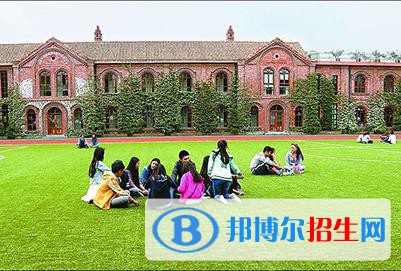 四川國際標(biāo)榜職業(yè)學(xué)院2020年報名條件、招生要求、招生對象