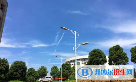 武漢工程職業(yè)技術學院2