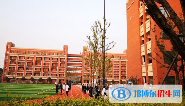 重慶史迪威外語學(xué)校高中部2020年報名條件、招生要求、招生對象
