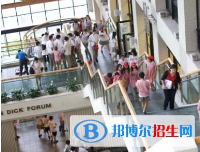 香港加拿大國際學(xué)校初中部2020年招生計劃