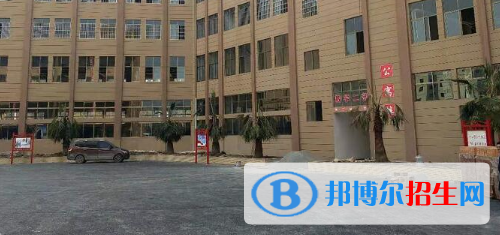 貴州航空工業(yè)技師學(xué)院樂灣校區(qū)2020年報名條件、招生要求、招生對象
