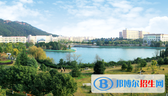 江西西山國際學(xué)校初中部2020年招生計劃
