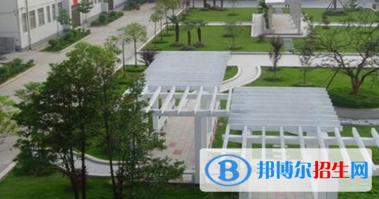 九江2020年中專鐵路學?？梢钥即髮? width=