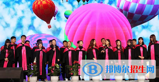 鄭州中澳學(xué)校初中部2020年報名條件、招生要求、招生對象