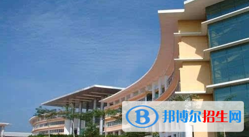 威海大光華國際學校初中部網(wǎng)站網(wǎng)址