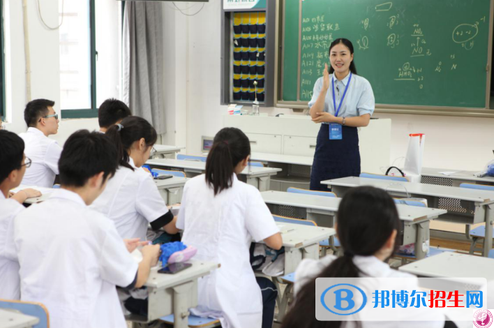 南京衛(wèi)生高等職業(yè)技術(shù)學(xué)校2020年報(bào)名條件、招生要求、招生對象
