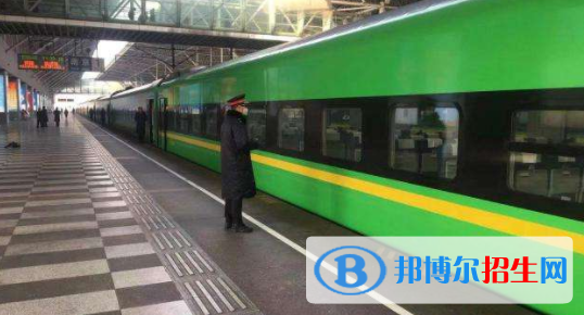 襄陽2020年初中生考什么鐵路學(xué)校