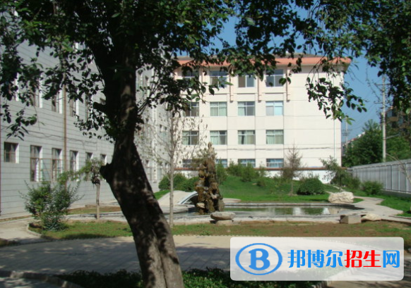 隴縣崇文中學(xué)2020年學(xué)費(fèi)、收費(fèi)多少