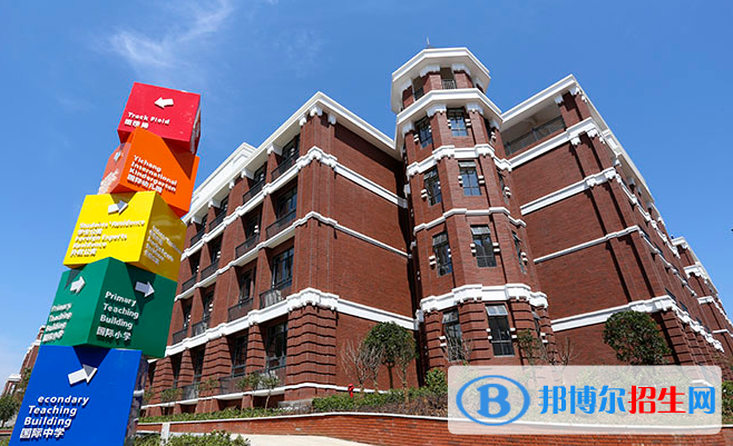 宜昌龍盤湖國際學(xué)校初中部怎么樣、好不好