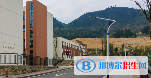 貴州建設(shè)職業(yè)技術(shù)學(xué)院中職部2020年報(bào)名條件、招生要求、招生對象