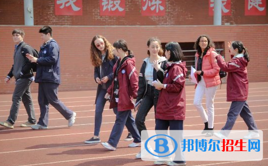 西部地區(qū)最強國際高中第一校、中國國際學(xué)校TOP35、成都七中國際部連續(xù)上榜!