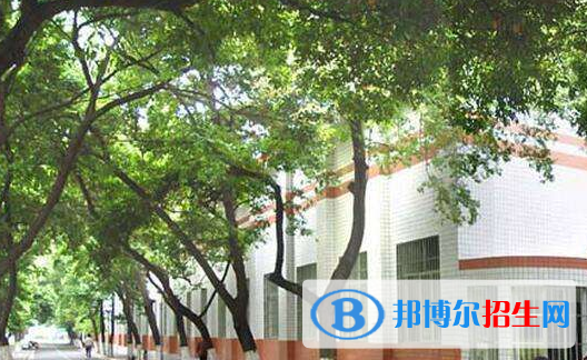 洪湖高級(jí)技工學(xué)校4