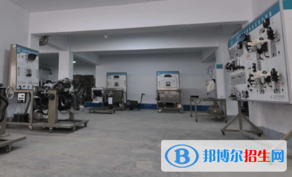 湛江2020年汽修學(xué)?？梢詫W(xué)什么