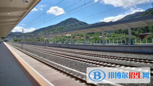 襄陽2020年鐵路學校有哪些專業(yè)好