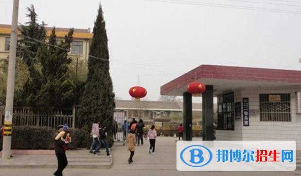  禮泉縣第一中學(xué)2020年學(xué)費(fèi)、收費(fèi)多少