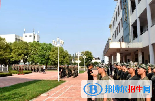 湖北工業(yè)自動化技師學院3