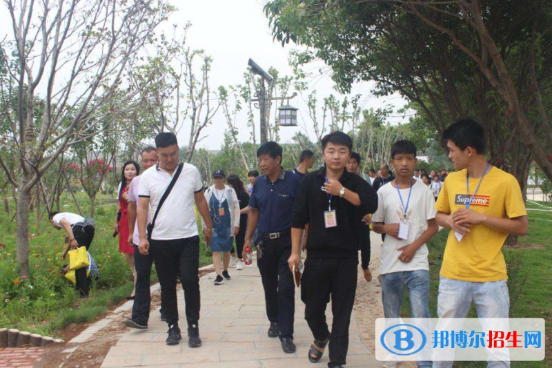 中國(guó)共產(chǎn)主義青年團(tuán)河南省團(tuán)校2021年報(bào)名條件、招生要求、招生對(duì)象