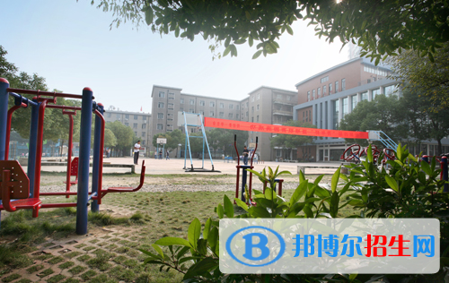 湖北青年職業(yè)學院3