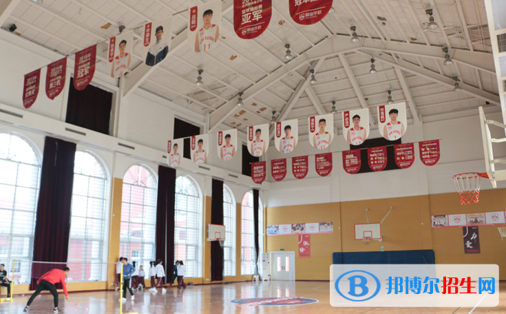 北京愛迪國際學(xué)校初中部2020年報名條件、招生要求、招生對象