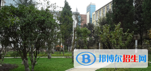 貴陽白云區(qū)職業(yè)技術(shù)學(xué)校2020年報名條件、招生要求、招生對象